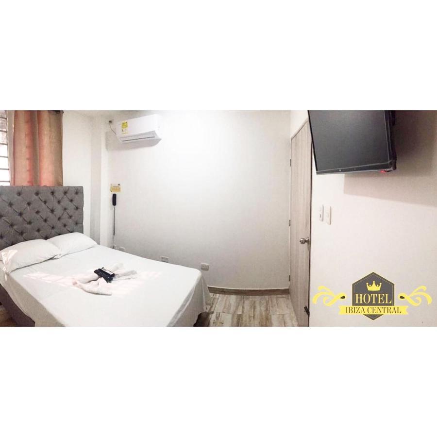 Hotel Ibiza Central Montería Extérieur photo